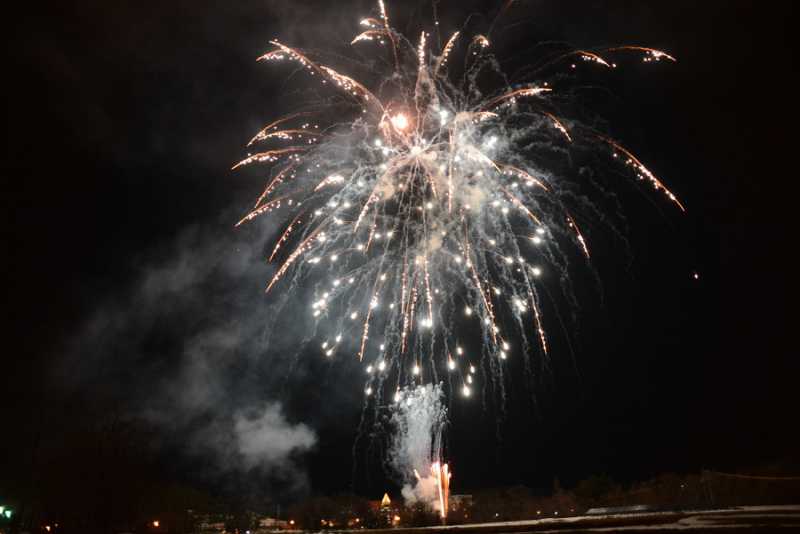 大町温泉郷「夢花火と音の祭典」終了