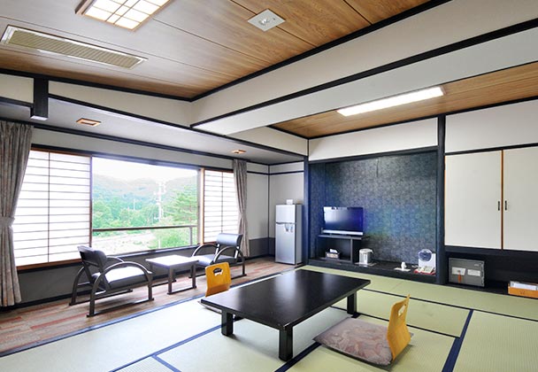 12 tatami-mat room